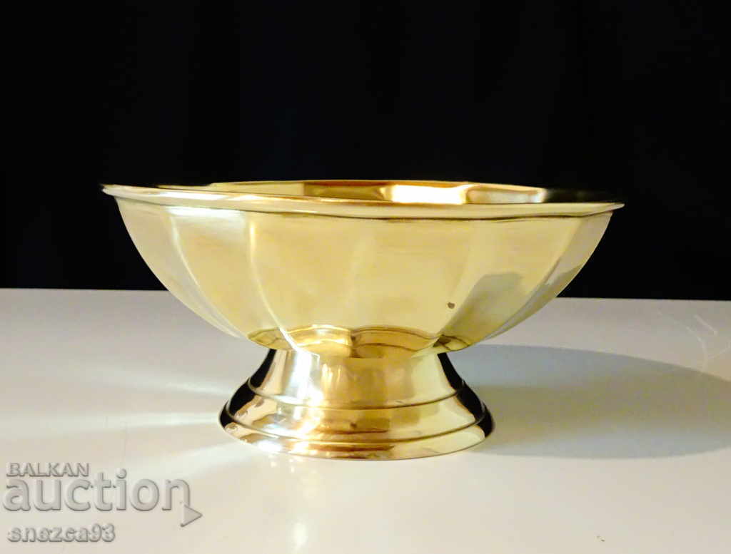 Бронзова купичка за ядки,сладолед,бонбониера. Бронзова купичка за ядки,сладолед,бонбониера.