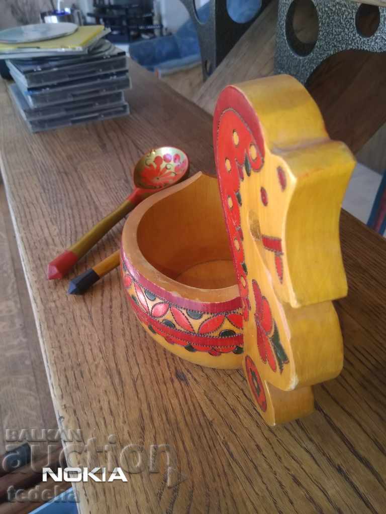 Auction RUSSIAN WOODEN SET - EXCELLENT Auction RUSSIAN WOODEN SET - EXCELLENT