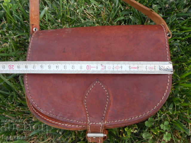Παράδοση Παλιά γερμανική δερμάτινη τσάντα κυνηγιού