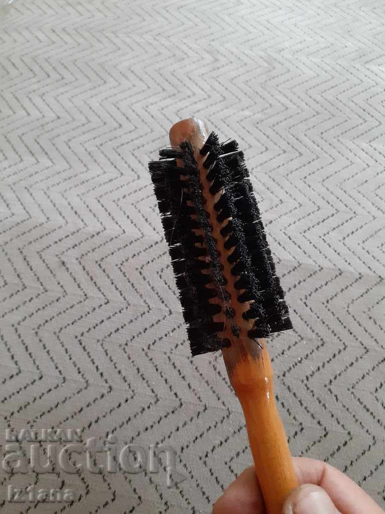Auction  An old hair brush