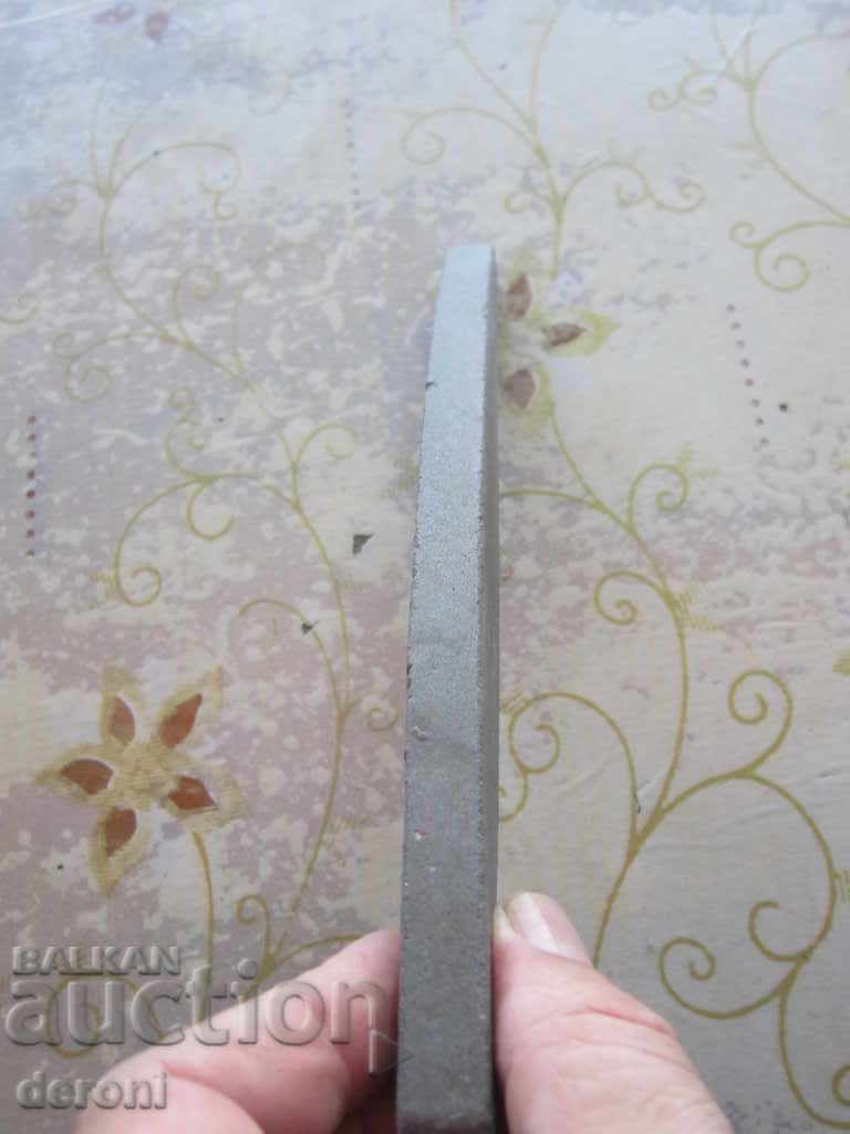 Delivery of German sharpener stone belgium cuticle razor Delivery of German sharpener stone belgium cuticle razor