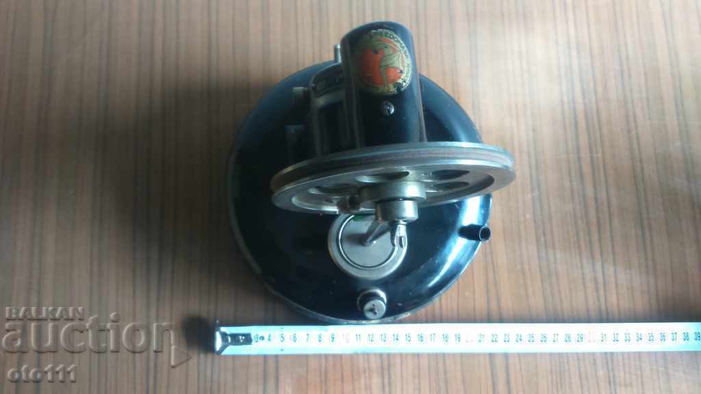 MAȘINĂ VECHIĂ DE CICLISTURĂ DE ȘOZETE cu preț € 25.00 | 48.90 BGN MAȘINĂ VECHIĂ DE CICLISTURĂ DE ȘOZETE cu preț € 25.00 | 48.90 BGN