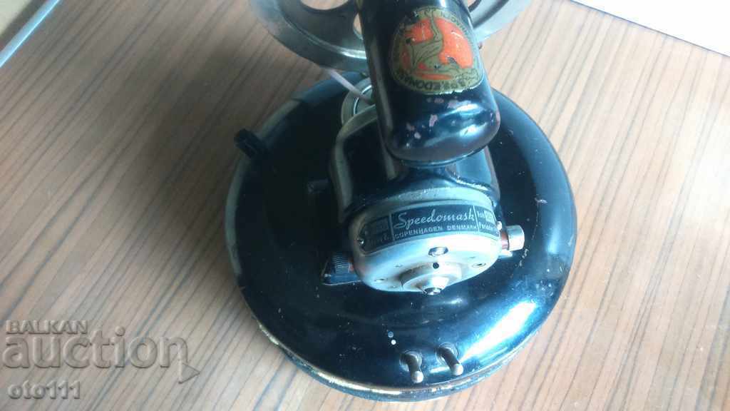 Delivery of OLD SOCK CYCLING MACHINE Delivery of OLD SOCK CYCLING MACHINE