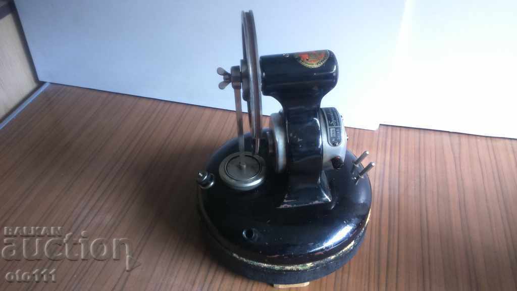 OLD SOCK CYCLING MACHINE - 5 OLD SOCK CYCLING MACHINE - 5