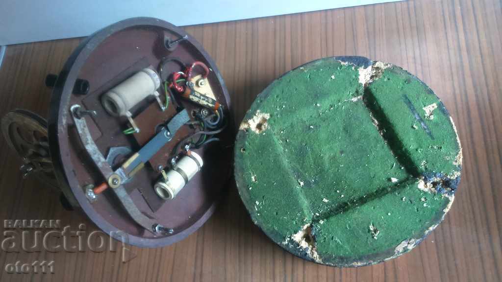 OLD SOCK CYCLING MACHINE - 6 OLD SOCK CYCLING MACHINE - 6