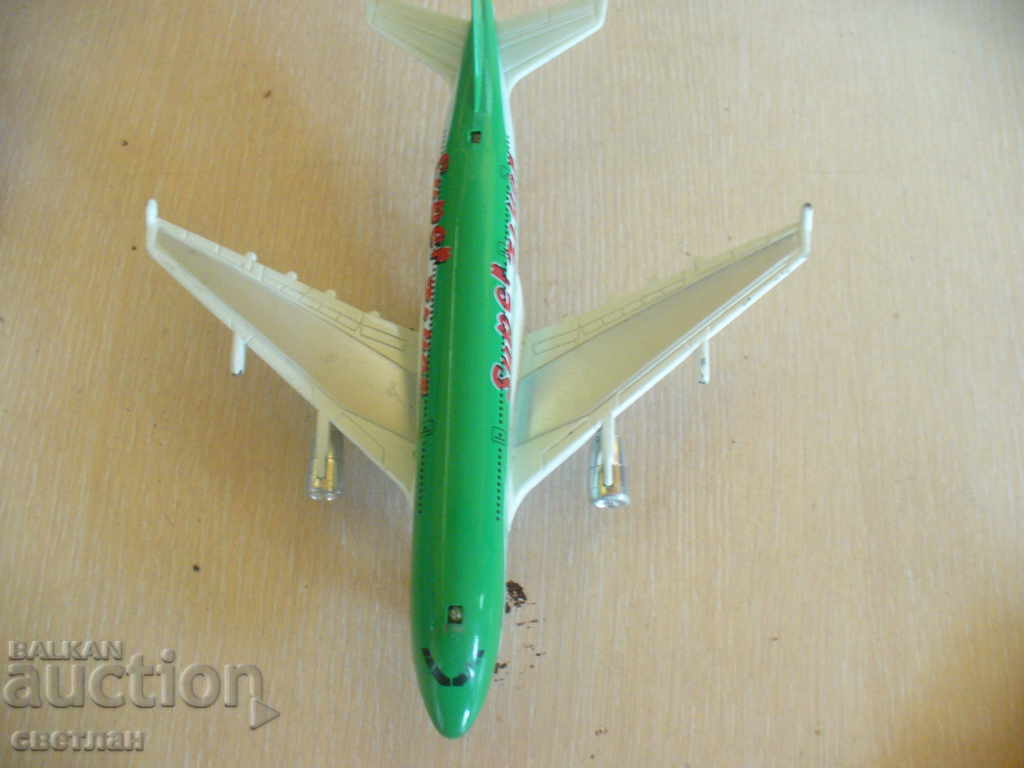 Auction METAL PLANE Auction METAL PLANE