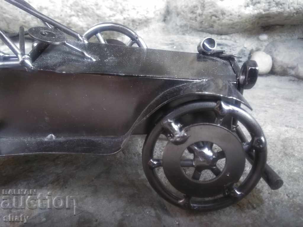 Large metal retro car. with price 35.00 BGN | € 17.90