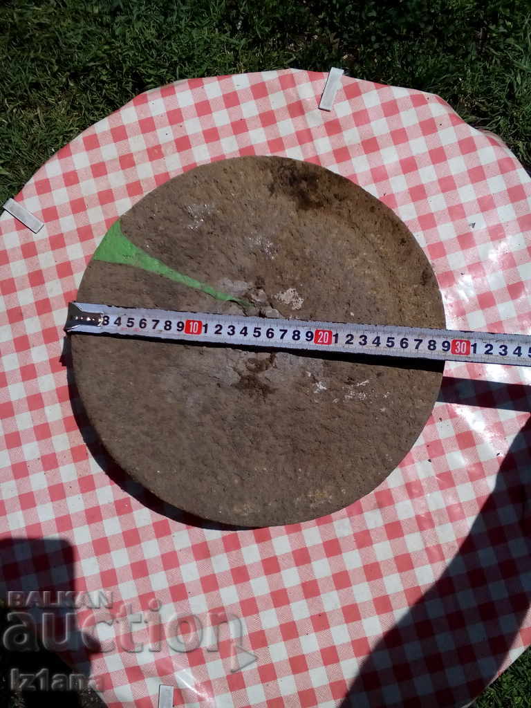 Παράδοση Παλιό πέτρινο μύλο της πέτρας