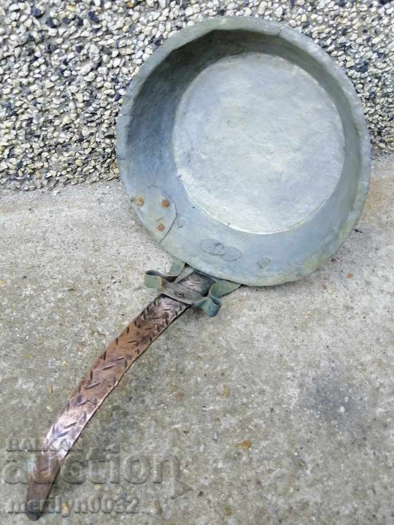 An old copper pan, a baker, a tray, a copper pot with price 88.00 BGN | € 44.99 An old copper pan, a baker, a tray, a copper pot with price 88.00 BGN | € 44.99