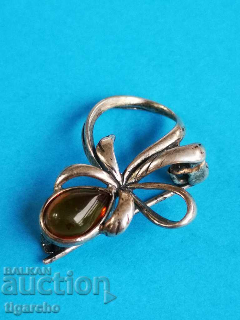 Auction Silver brooch Auction Silver brooch