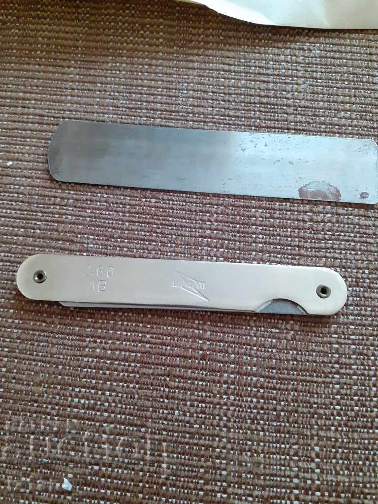 Auction Old loudspeaker Auction Old loudspeaker