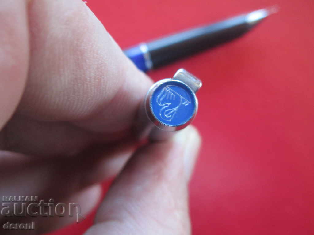 Delivery of Great pen Pelikan Pelikanto Pelican