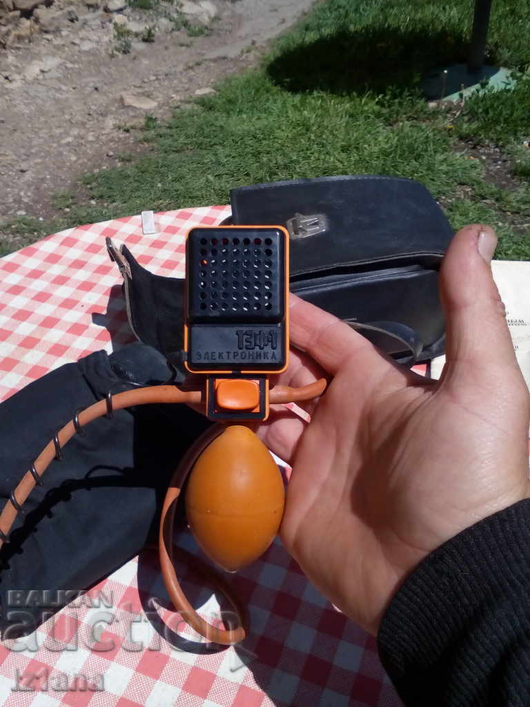 Delivery of Old blood pressure monitor Electronics TEF-1 Delivery of Old blood pressure monitor Electronics TEF-1