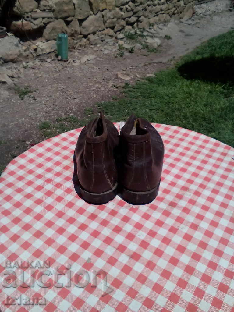 Livrarea Pantofi sportprom vechi