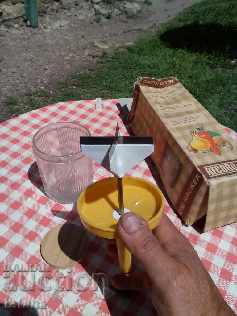 Delivery of Old Onion Cutter, Record Vegetable Cutter Delivery of Old Onion Cutter, Record Vegetable Cutter