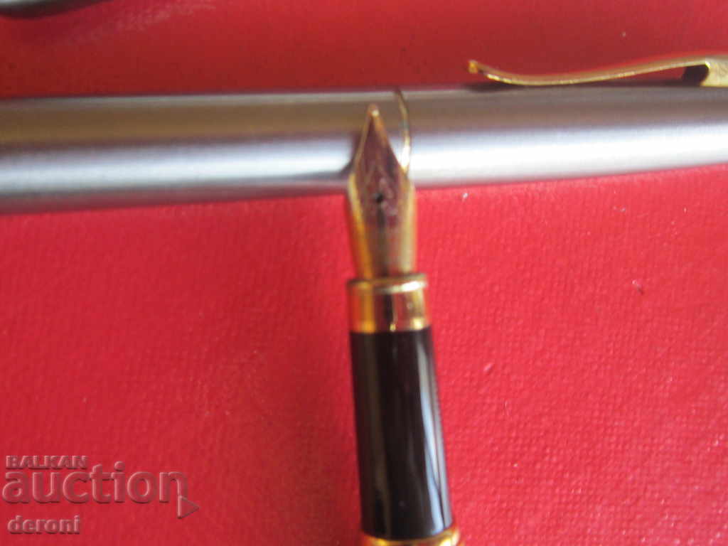 Delivery of German pen set pen in a box