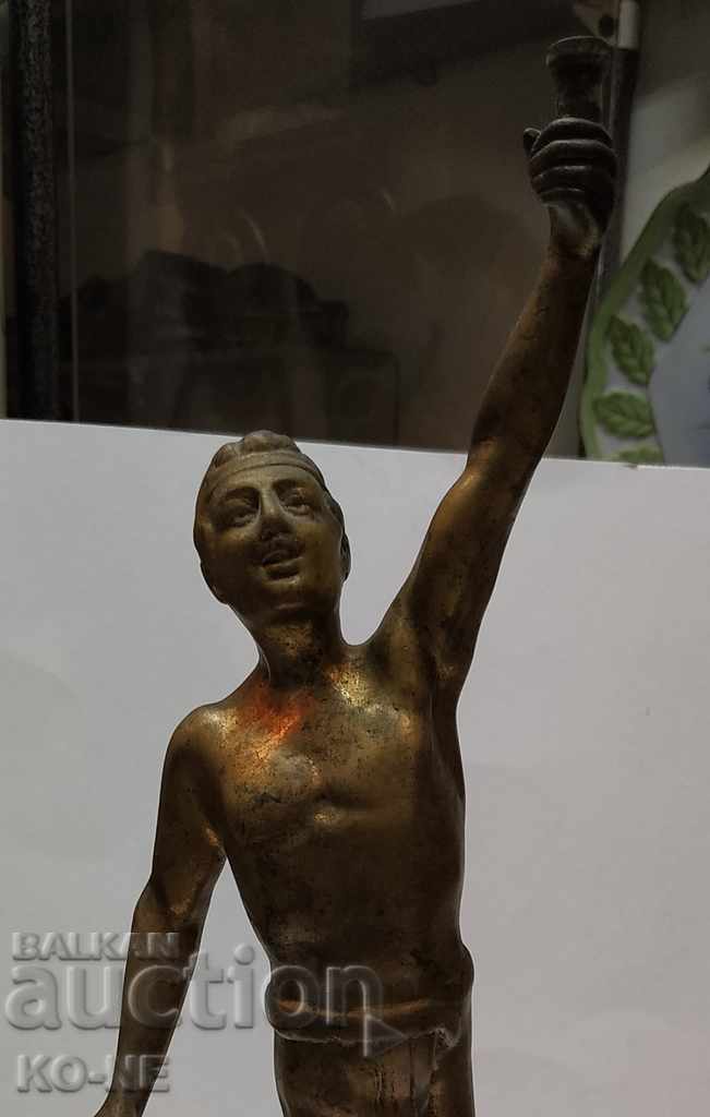 Auction Bronze figure Auction Bronze figure