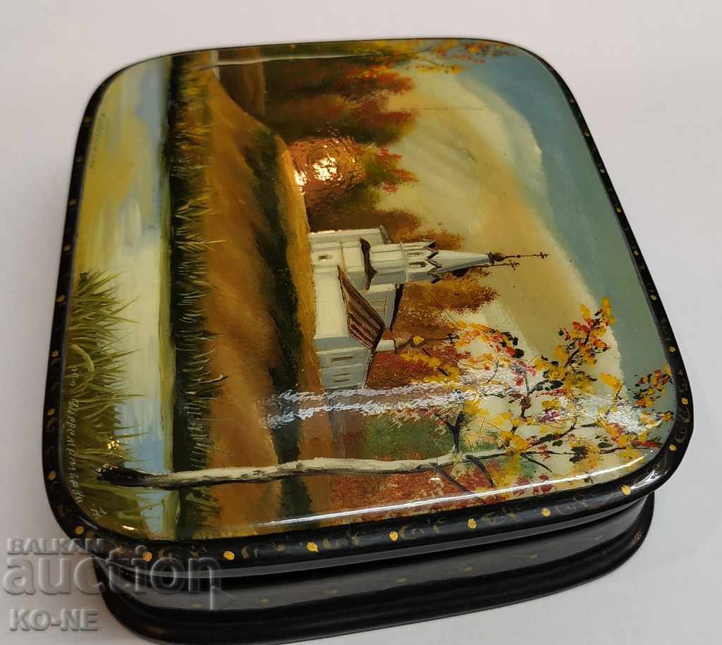 A jewelry box - 5 A jewelry box - 5