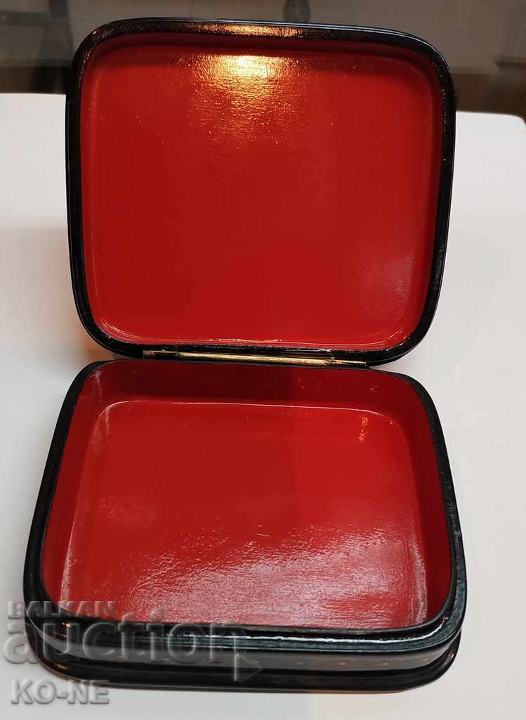 A jewelry box - 6 A jewelry box - 6