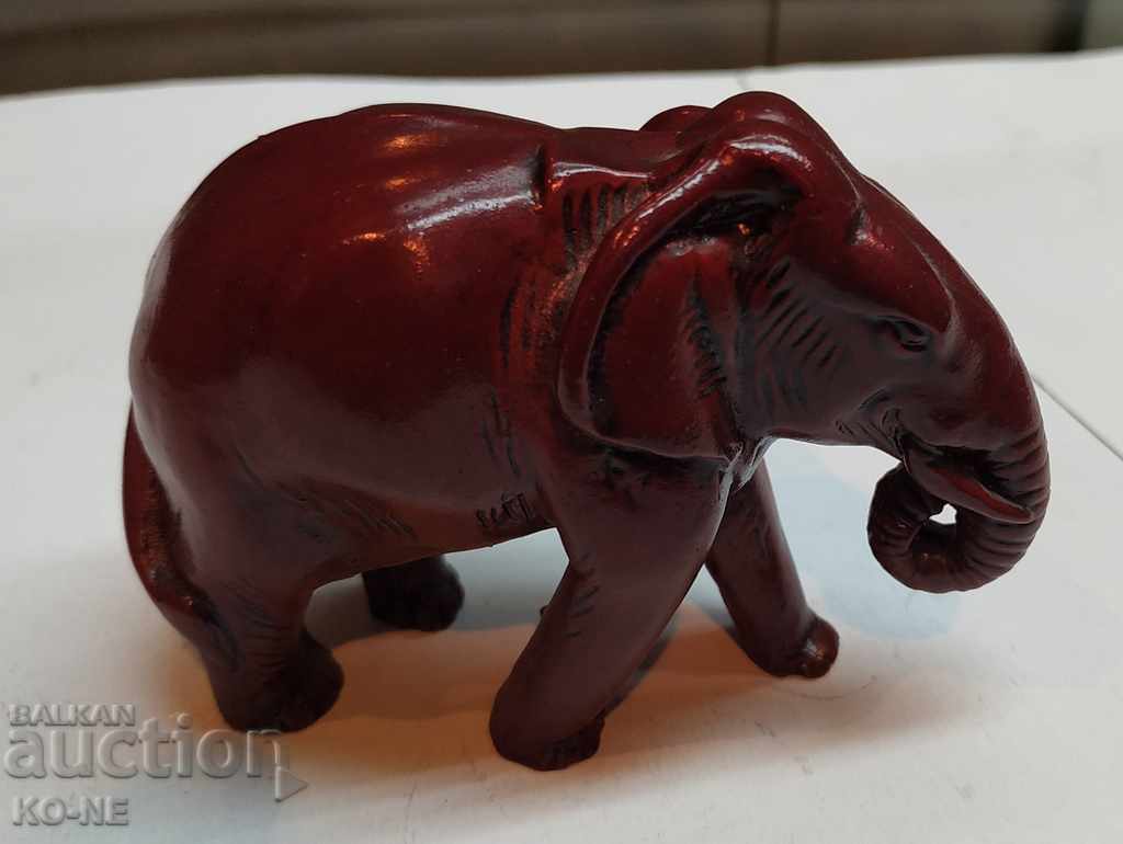 Elephant figurine - 5 Elephant figurine - 5