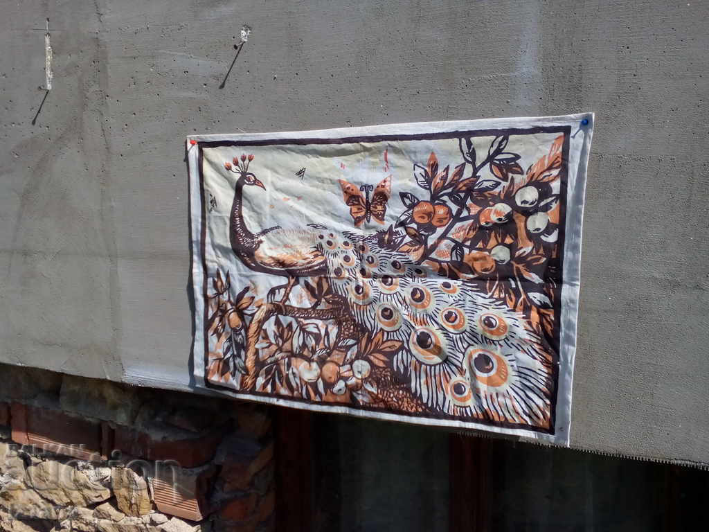 Auction An old hacker, wall cover Auction An old hacker, wall cover