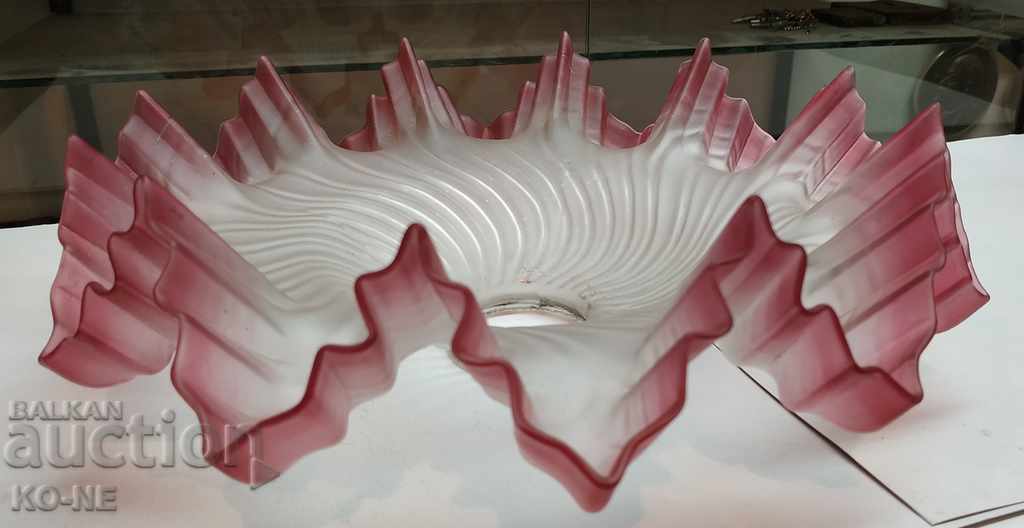 Red curly glass with price 200.00 BGN | € 102.26 Red curly glass with price 200.00 BGN | € 102.26