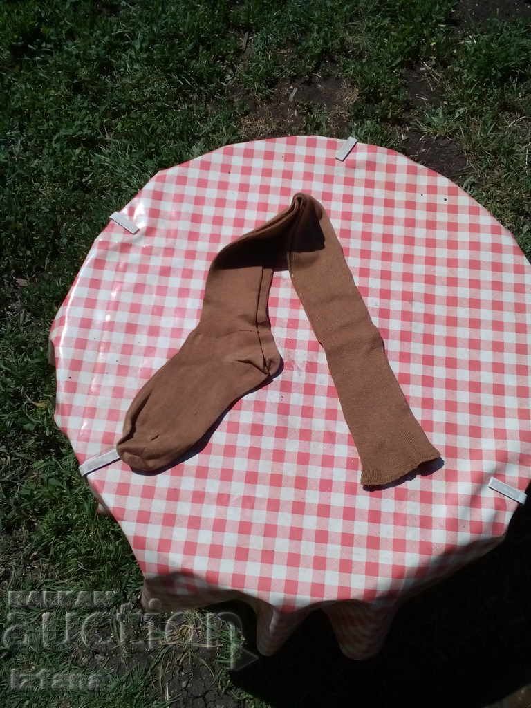 Old ladies' socks with price 10.00 BGN | € 5.11 Old ladies' socks with price 10.00 BGN | € 5.11