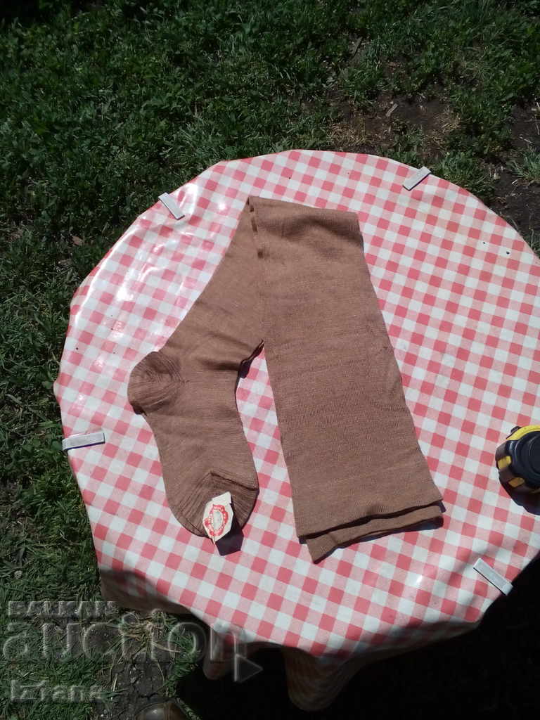 Old ladies' socks with price 10.00 BGN | € 5.11 Old ladies' socks with price 10.00 BGN | € 5.11