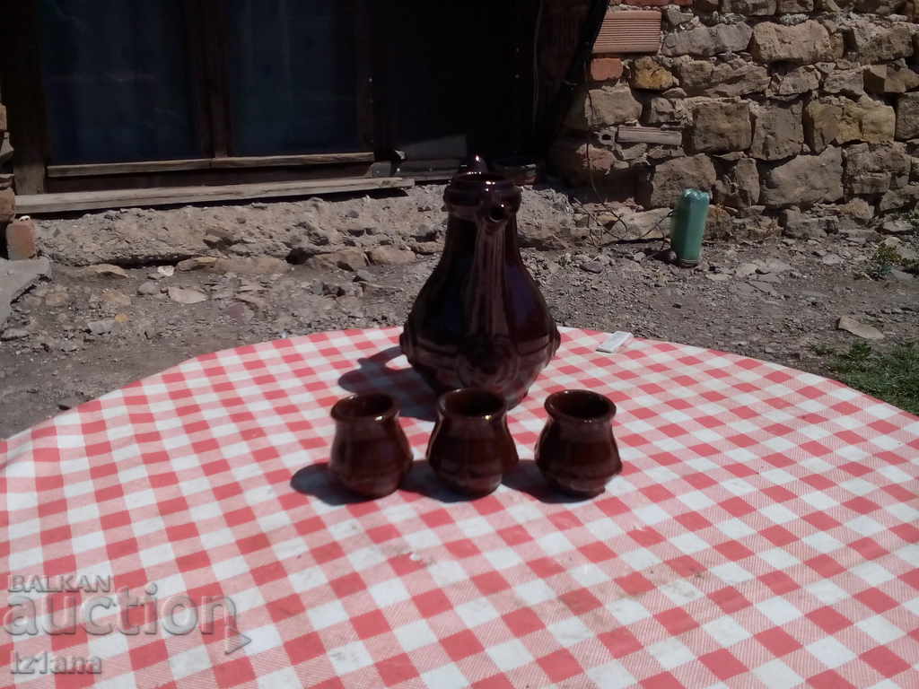 Licitație Servicii vechi de ceramică casnică