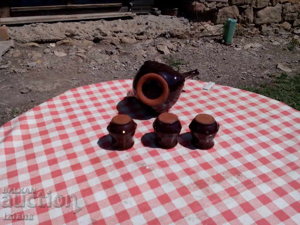 Livrarea Servicii vechi de ceramică casnică