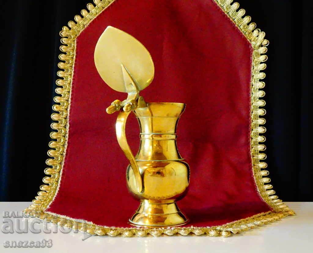 Delivery of Bronze mug with lid, jug with lid, acorns Delivery of Bronze mug with lid, jug with lid, acorns