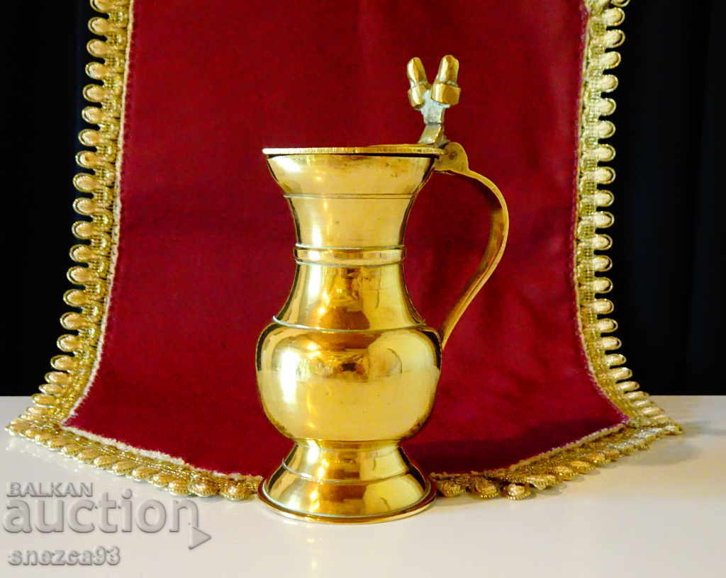 Bronze mug with lid, jug with lid, acorns Bronze mug with lid, jug with lid, acorns