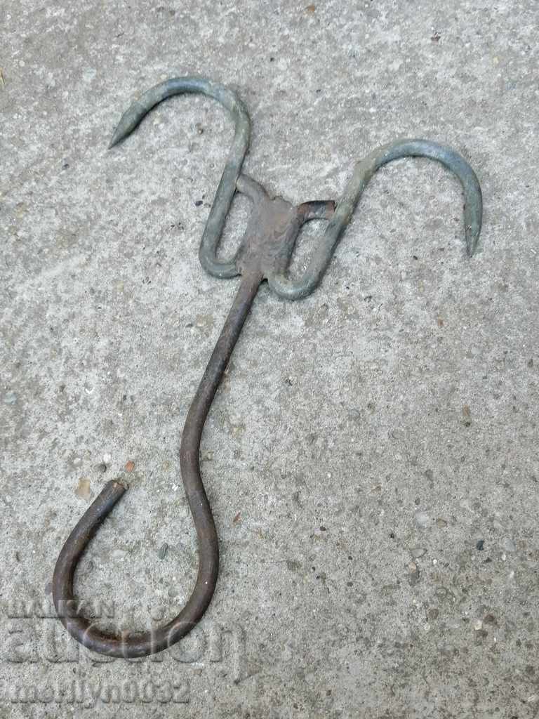 Antique wrought iron hook, double wrought iron hook with price 37.00 BGN | € 18.92 Antique wrought iron hook, double wrought iron hook with price 37.00 BGN | € 18.92