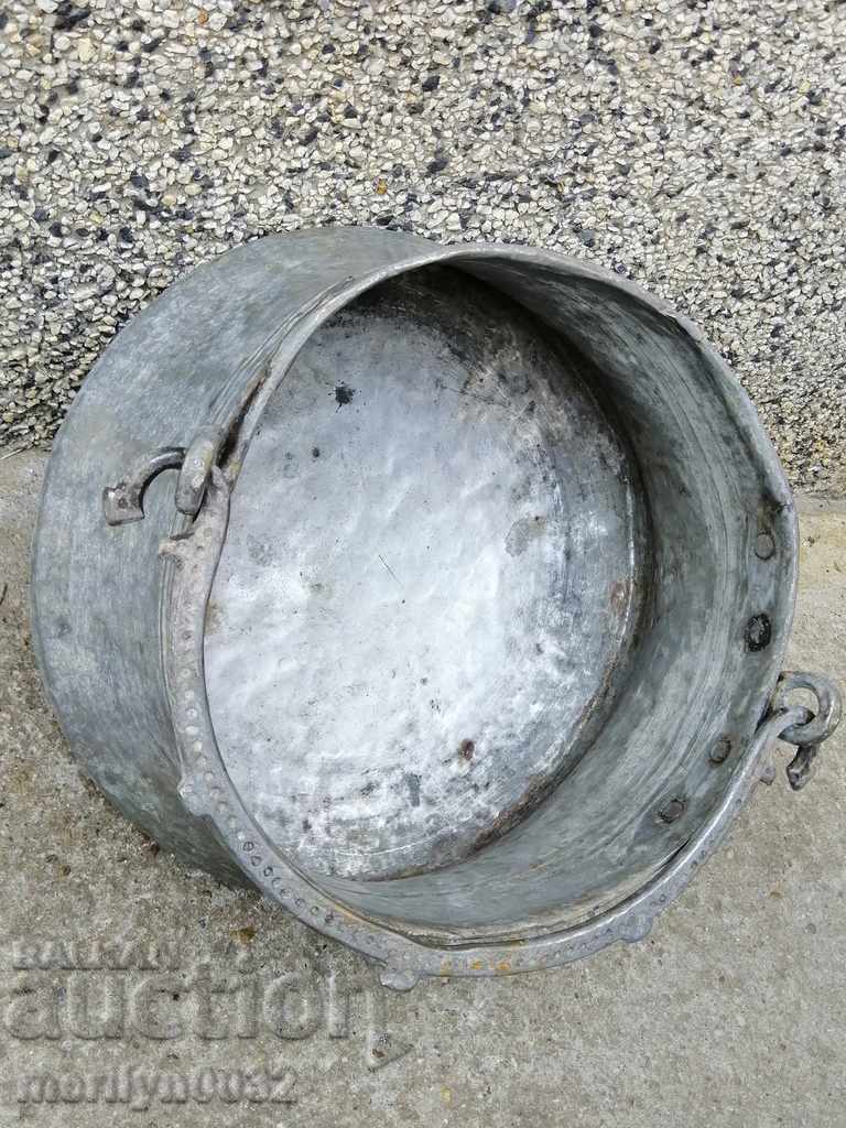 Delivery of Tin boned, boiler, baker, copper pot Delivery of Tin boned, boiler, baker, copper pot