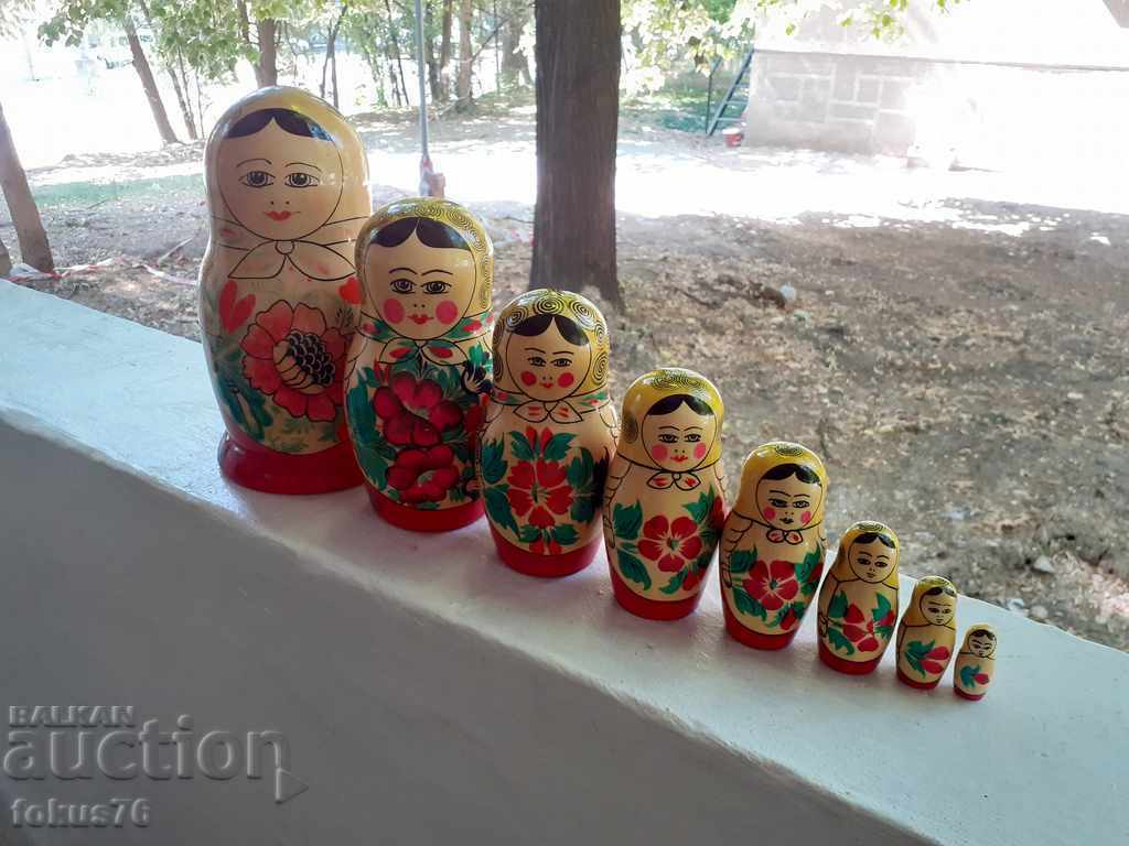 Auction  OLD SOVIET DOLL MATRYOSHKA 8 PIECES IN ONE