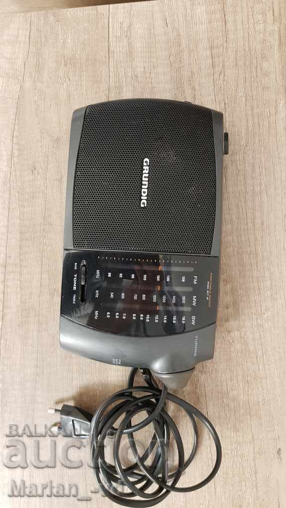 Auction Old Grundig radio Auction Old Grundig radio