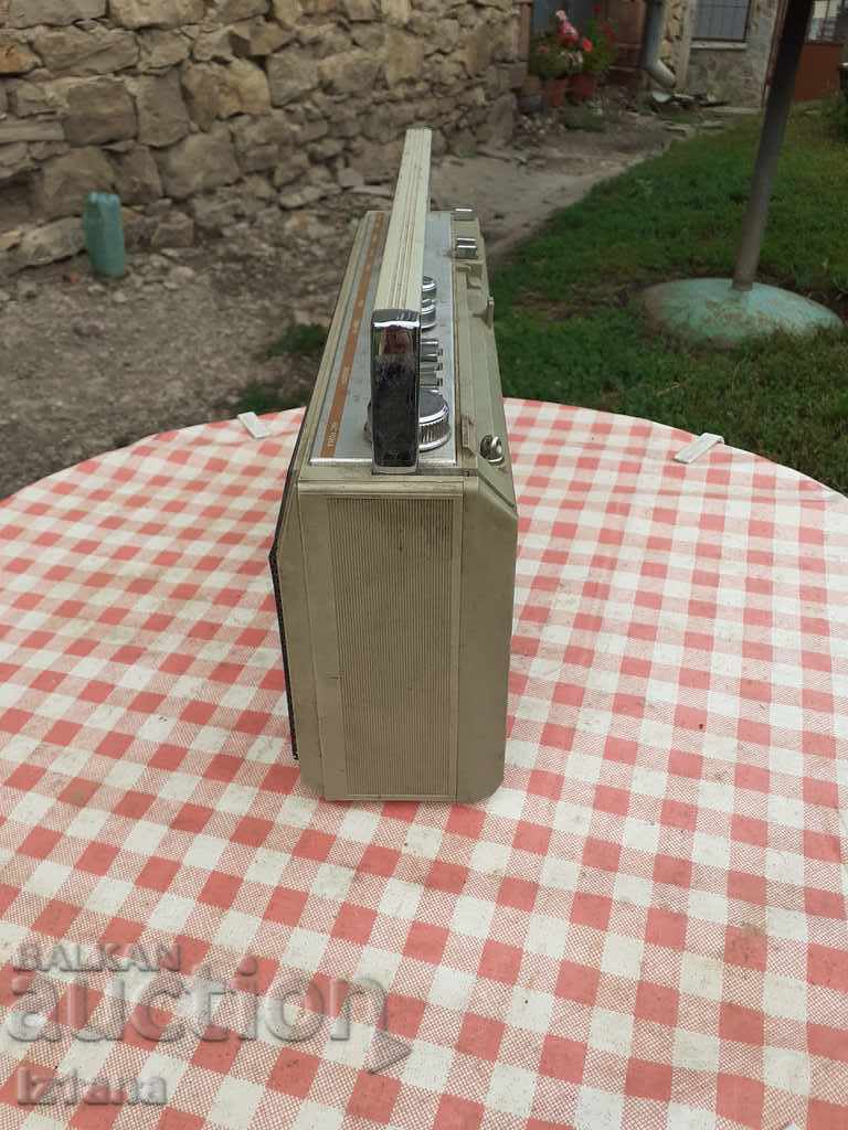 Delivery of Old radio, radio cassette player Radiotehnika ML 6302 Delivery of Old radio, radio cassette player Radiotehnika ML 6302