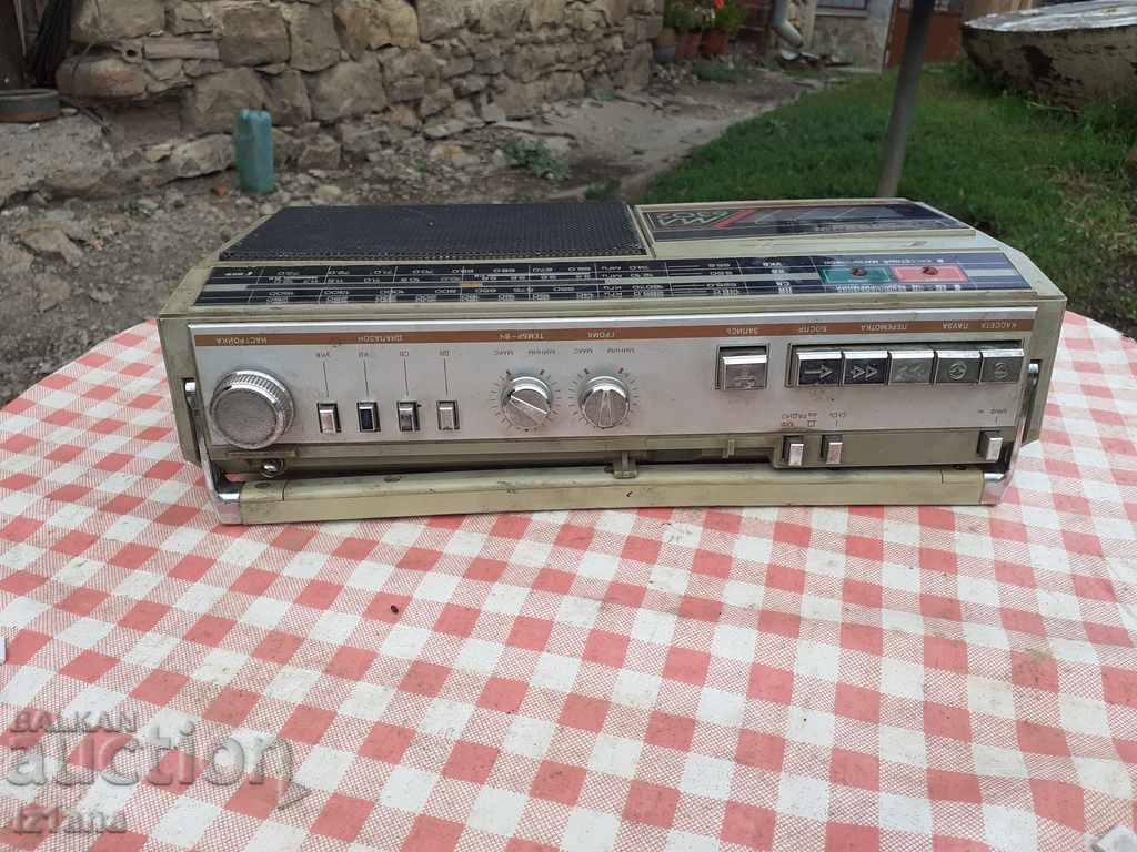 Old radio, radio cassette player Radiotehnika ML 6302 - 5 Old radio, radio cassette player Radiotehnika ML 6302 - 5