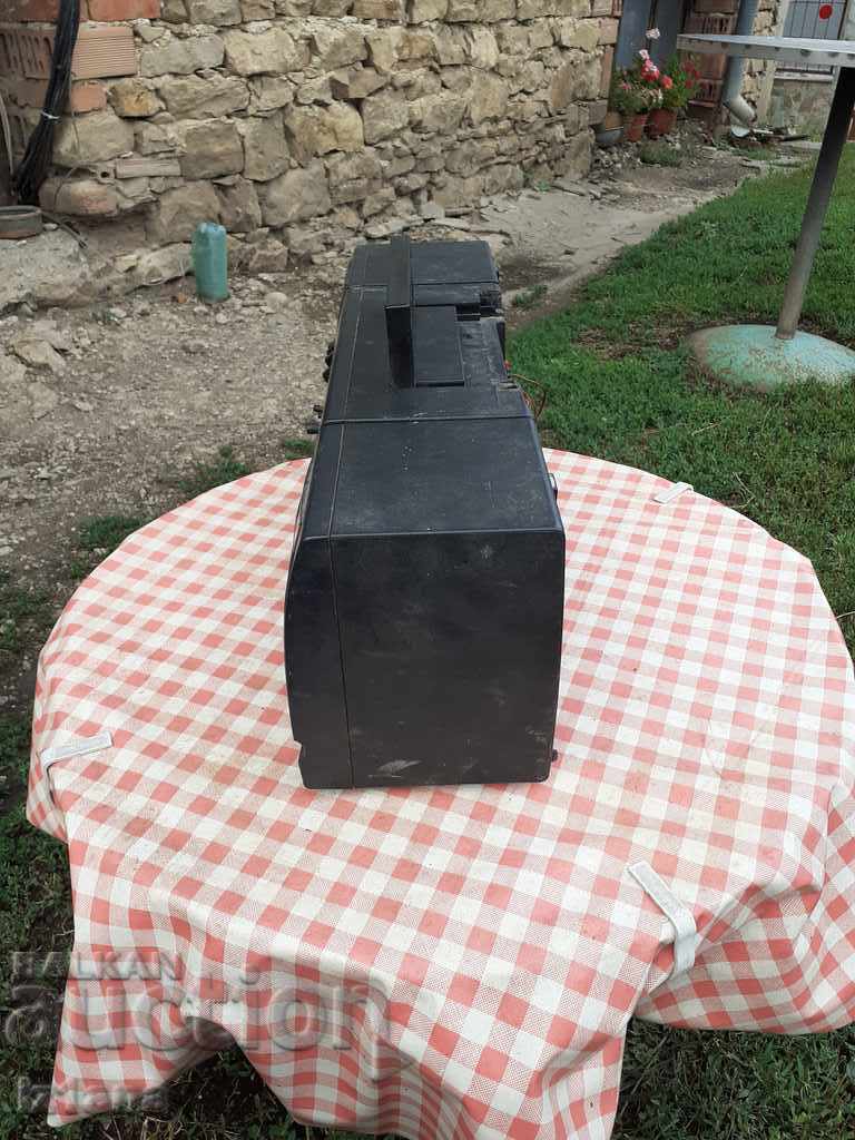 Delivery of Old radio, SONY radio cassette player Delivery of Old radio, SONY radio cassette player