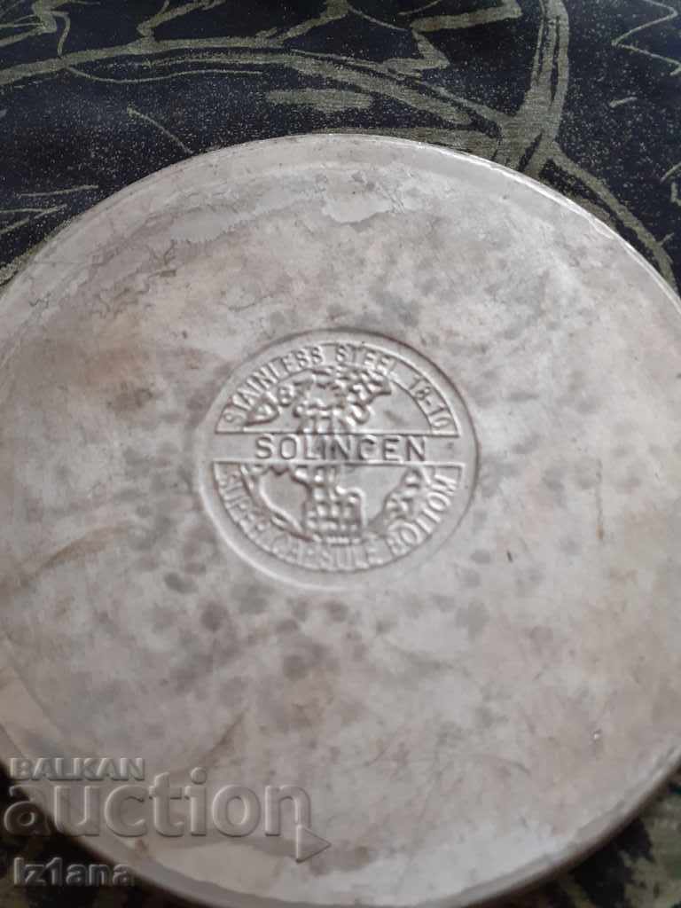 Stand vechi pentru obiecte fierbinți Solingen cu preț 20.00 BGN | € 10.23 Stand vechi pentru obiecte fierbinți Solingen cu preț 20.00 BGN | € 10.23