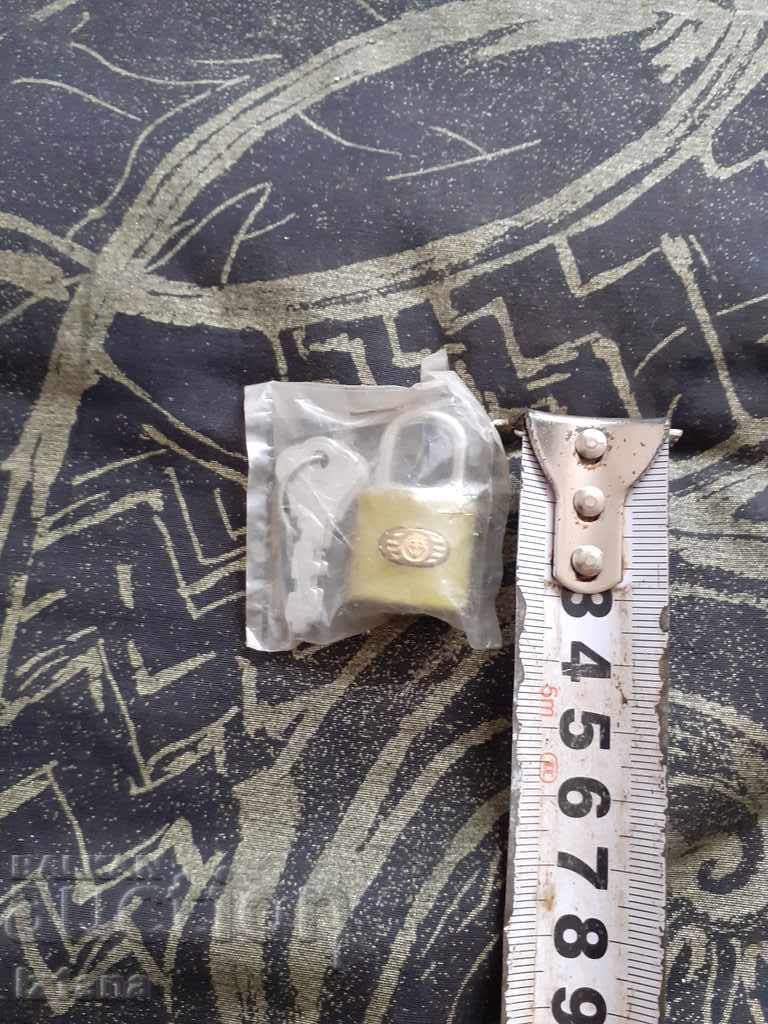 Auction Old padlock Auction Old padlock