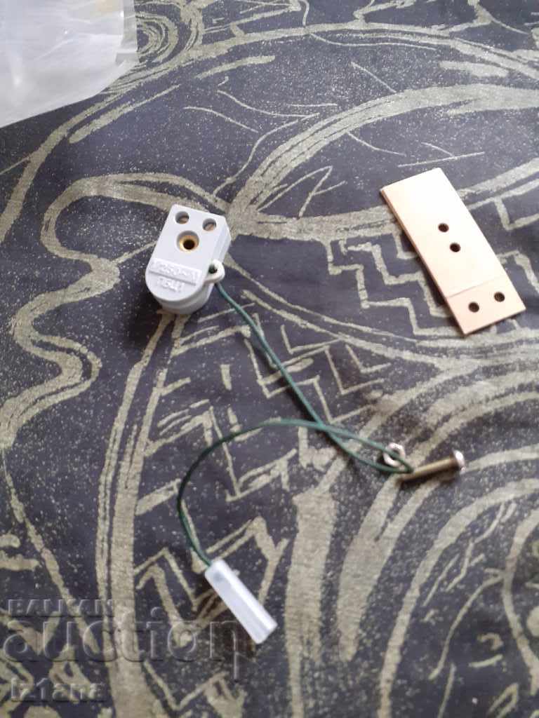 Auction Old single-pole switch ZOSEME Auction Old single-pole switch ZOSEME