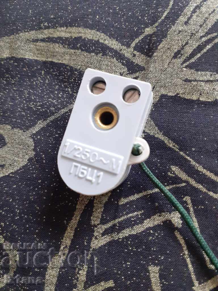 Delivery of Old single-pole switch ZOSEME Delivery of Old single-pole switch ZOSEME