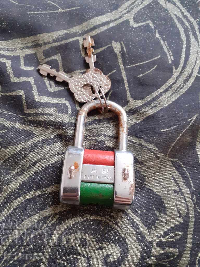 Auction  Old padlock