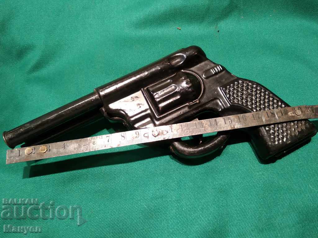 I am selling an old tin toy.RRRRR with price 25.00 BGN | € 12.78 I am selling an old tin toy.RRRRR with price 25.00 BGN | € 12.78