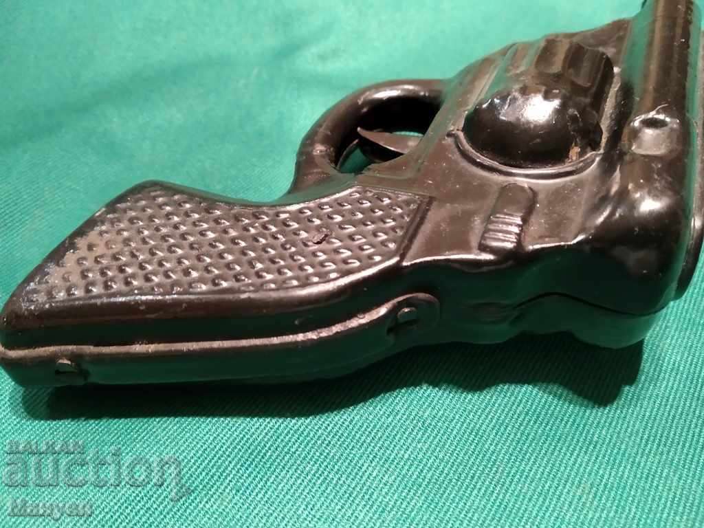 Auction I am selling an old tin toy.RRRRR Auction I am selling an old tin toy.RRRRR