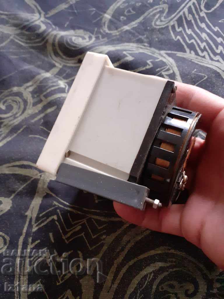 Delivery of Old measurement system, Voltmeter Delivery of Old measurement system, Voltmeter