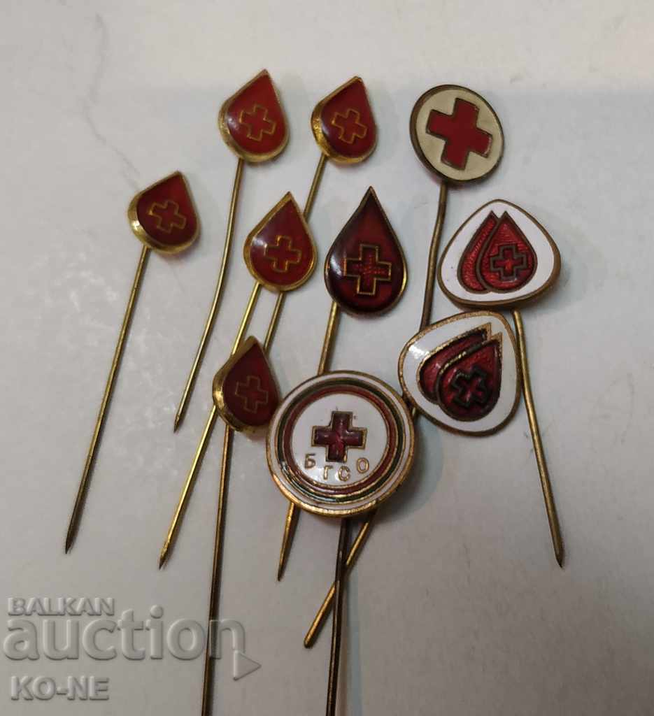 Auction Red cross badges Auction Red cross badges
