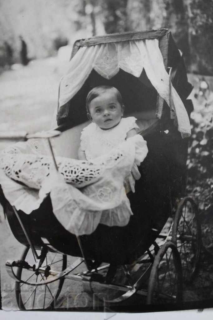 1932 ΦΩΤΟΓΡΑΦΙΑ LOVECH BABY BABY STROLLER