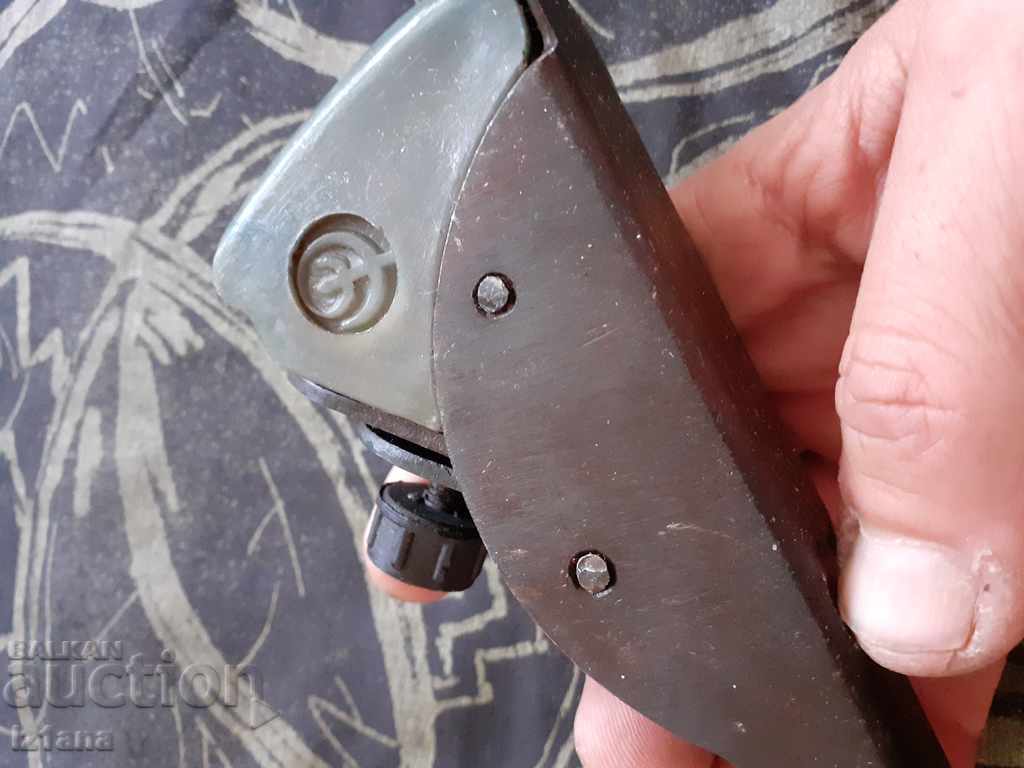 Old carpentry grater - 7 Old carpentry grater - 7